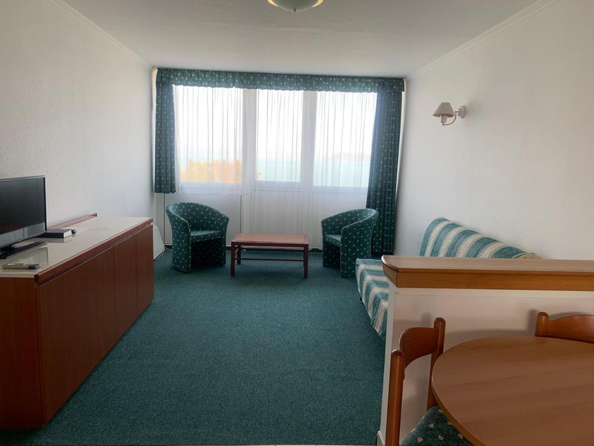 Riviera Park Hotel Balatonföldvár Exteriör bild