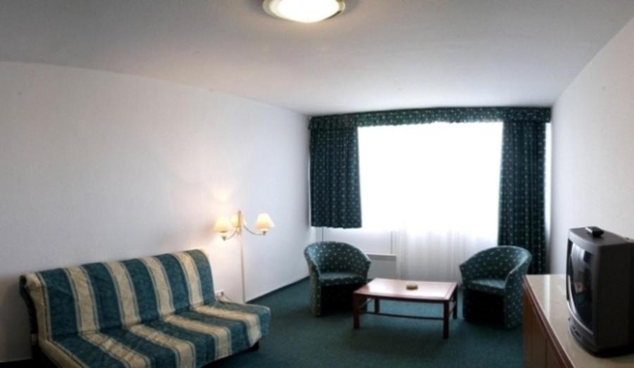 Riviera Park Hotel Balatonföldvár Rum bild