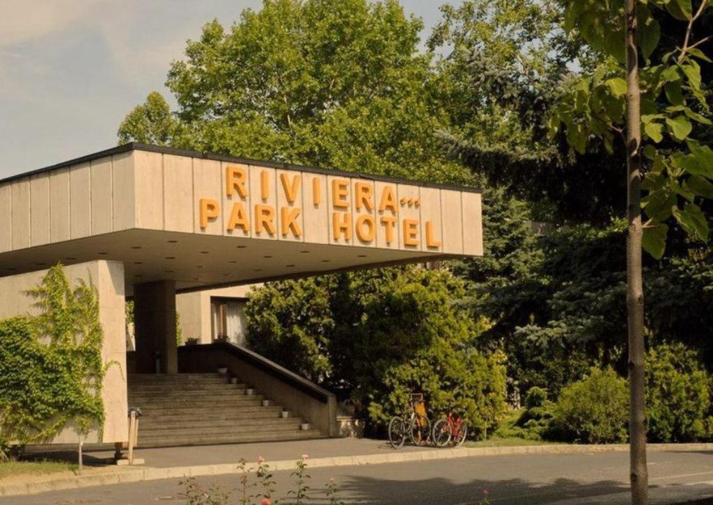 Riviera Park Hotel Balatonföldvár Exteriör bild